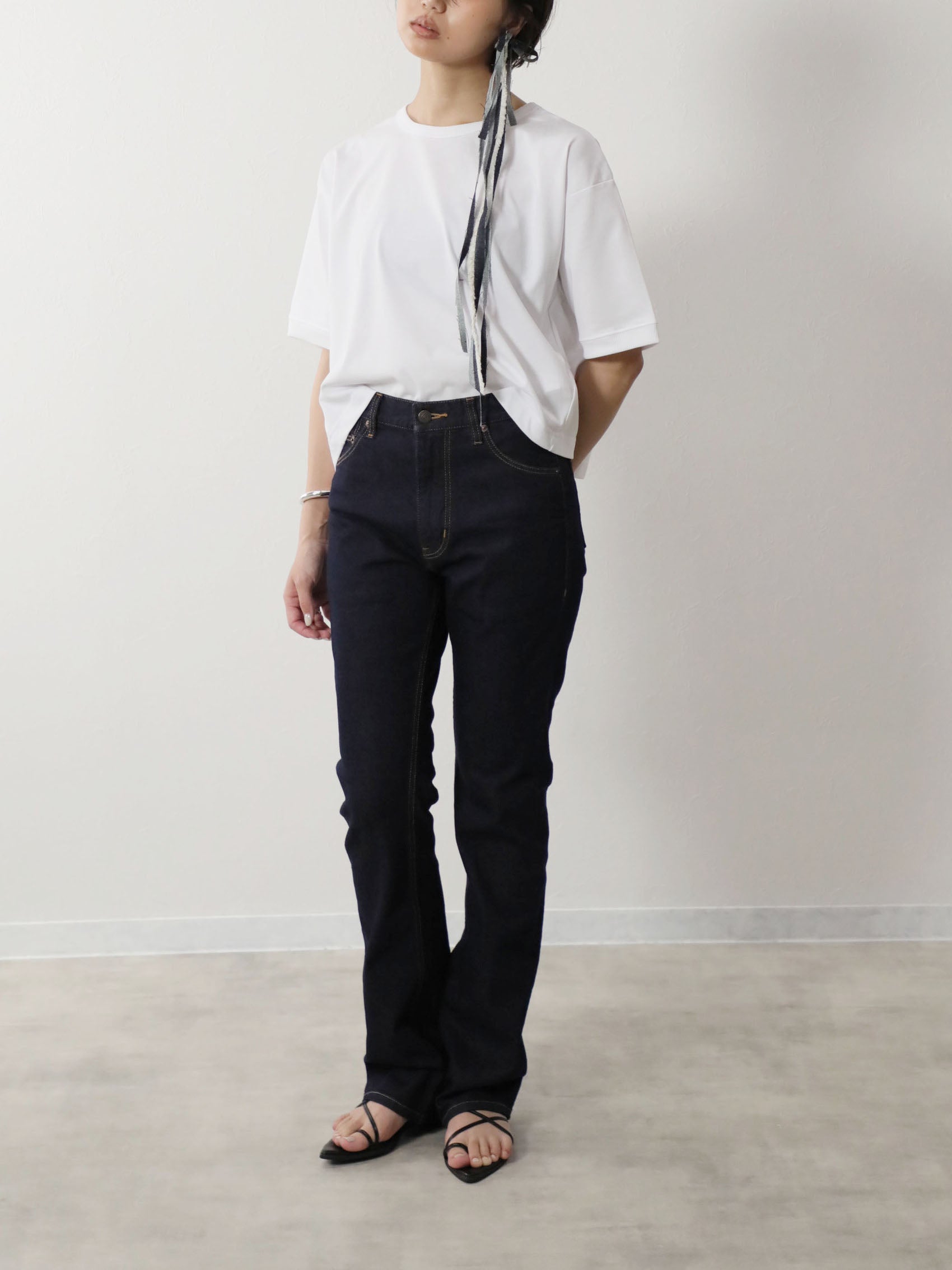 シューカットジーンズ ワンウォッシュカラー/ユニセックス – BOBSON-WOMEN