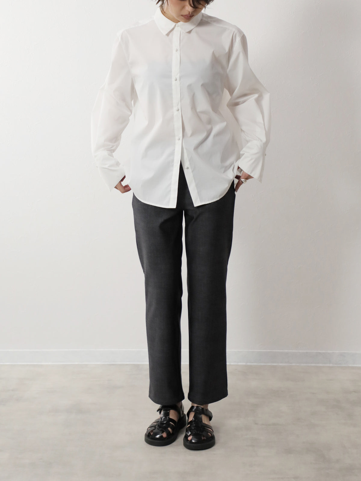 【210ジーンズ】デニムライク ソフトタッチハイテンション ストレート ブラックカラー