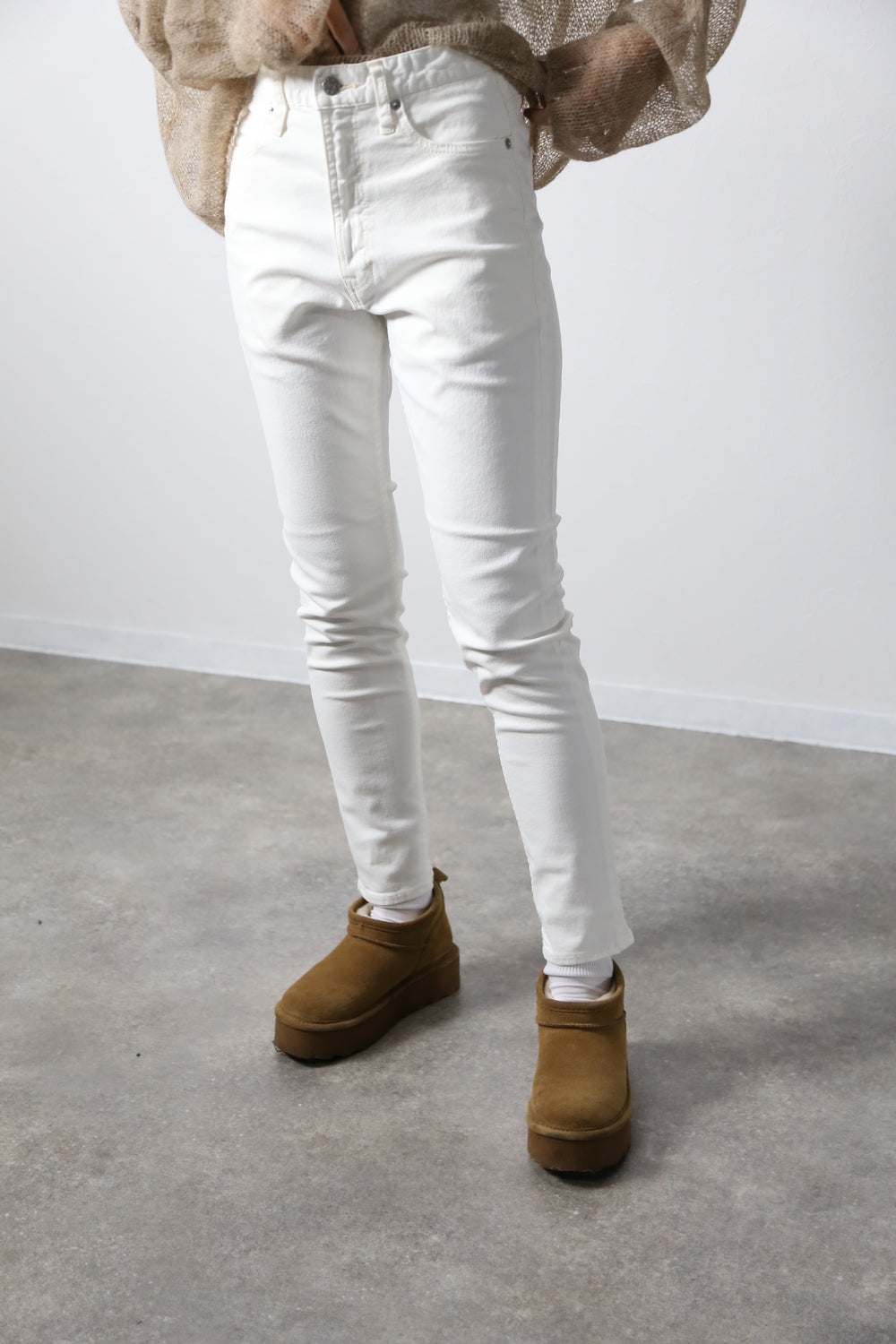 プレミアムジーンズ 　テーパードストレート　抗菌・防汚・撥水加工ホワイトデニム/レディス