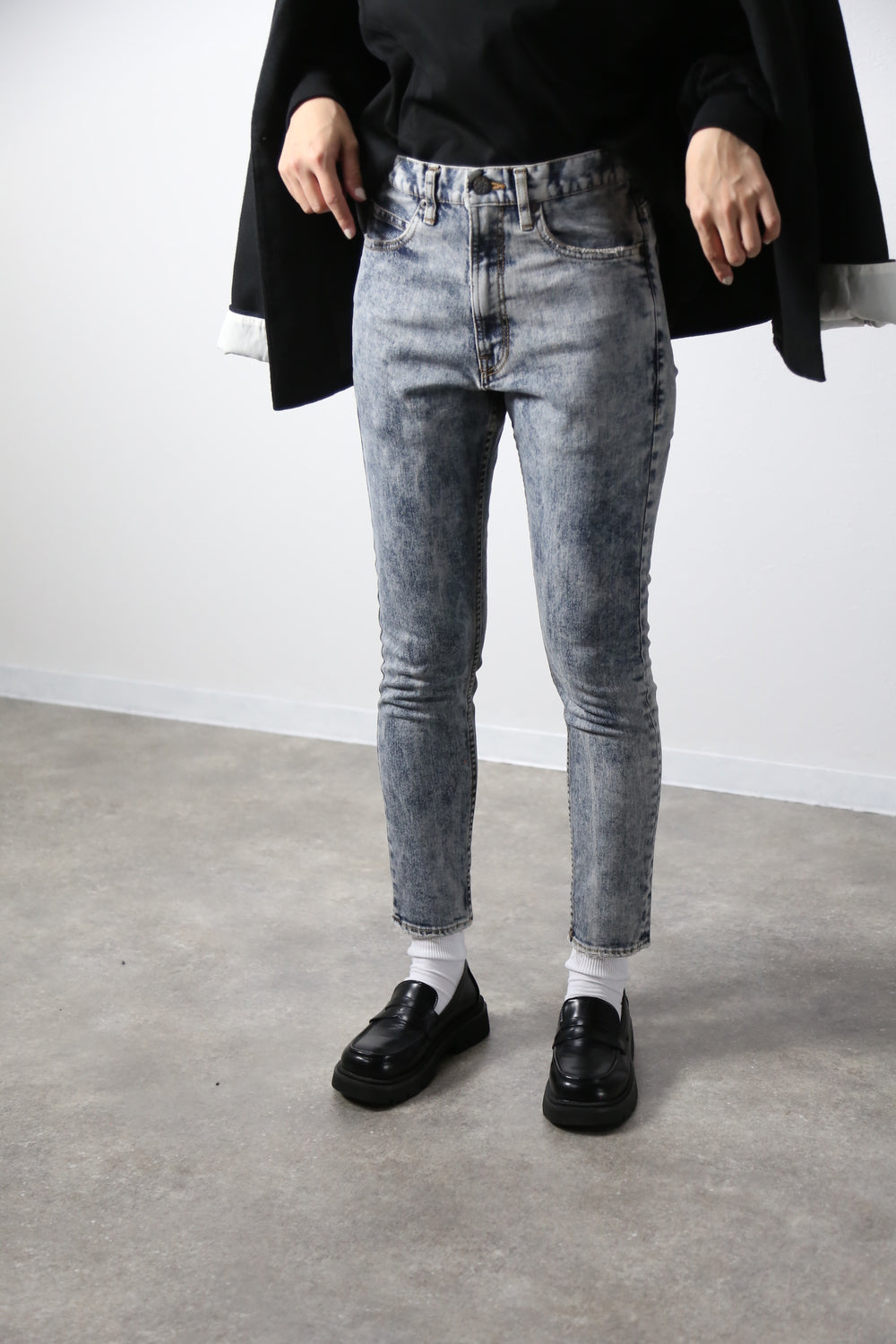 プレミアムジーンズ テーパードストレート　クラウドケミカルカラー/レディス